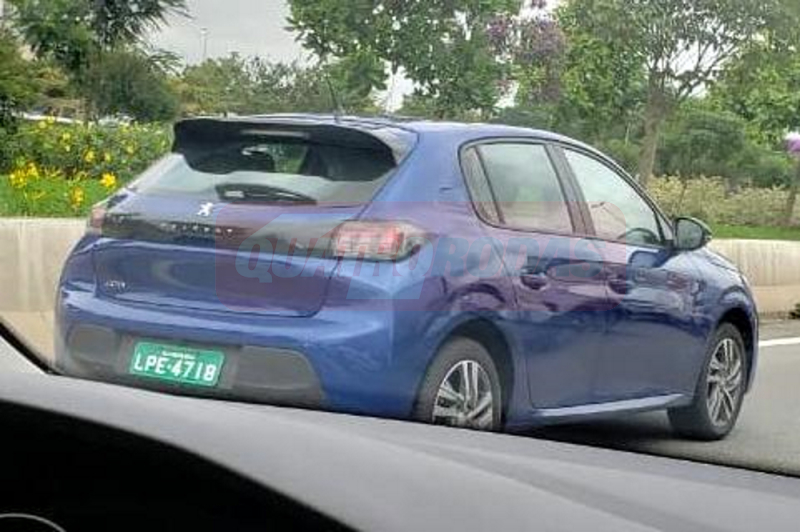 Flagra Peugeot 208 2021 (5) Flagra Peugeot 208 2021 (5)