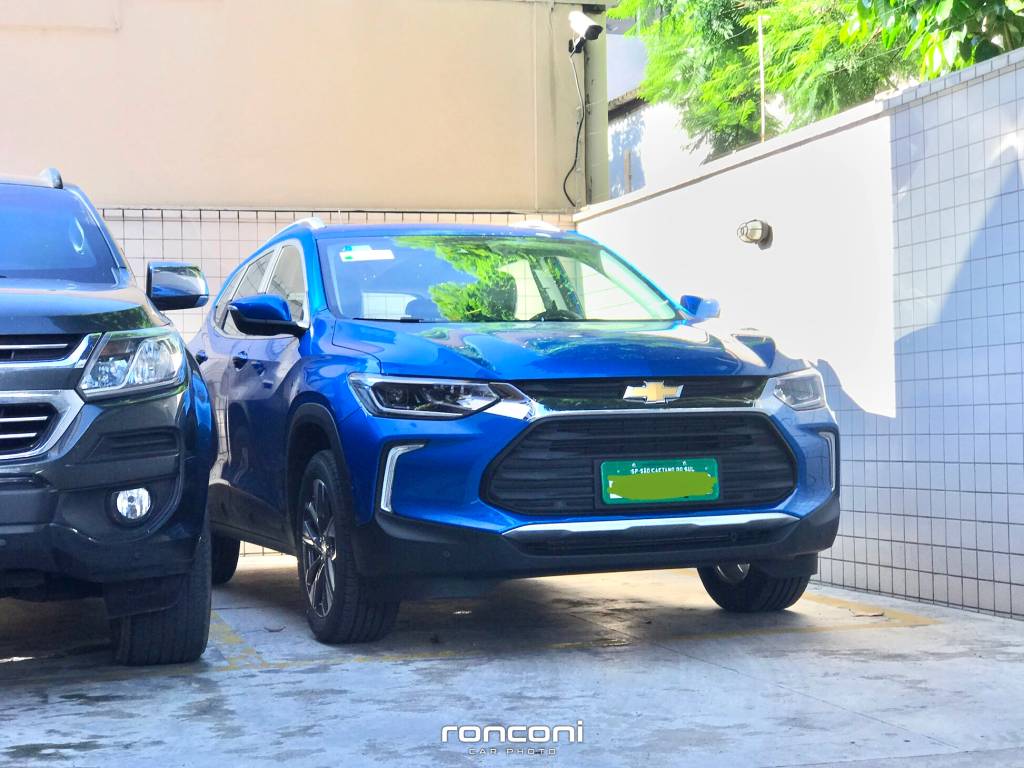 Chevrolet Tracker 2020 Flagra: novo Chevrolet Tracker terá alerta de colisão e teto panorâmico