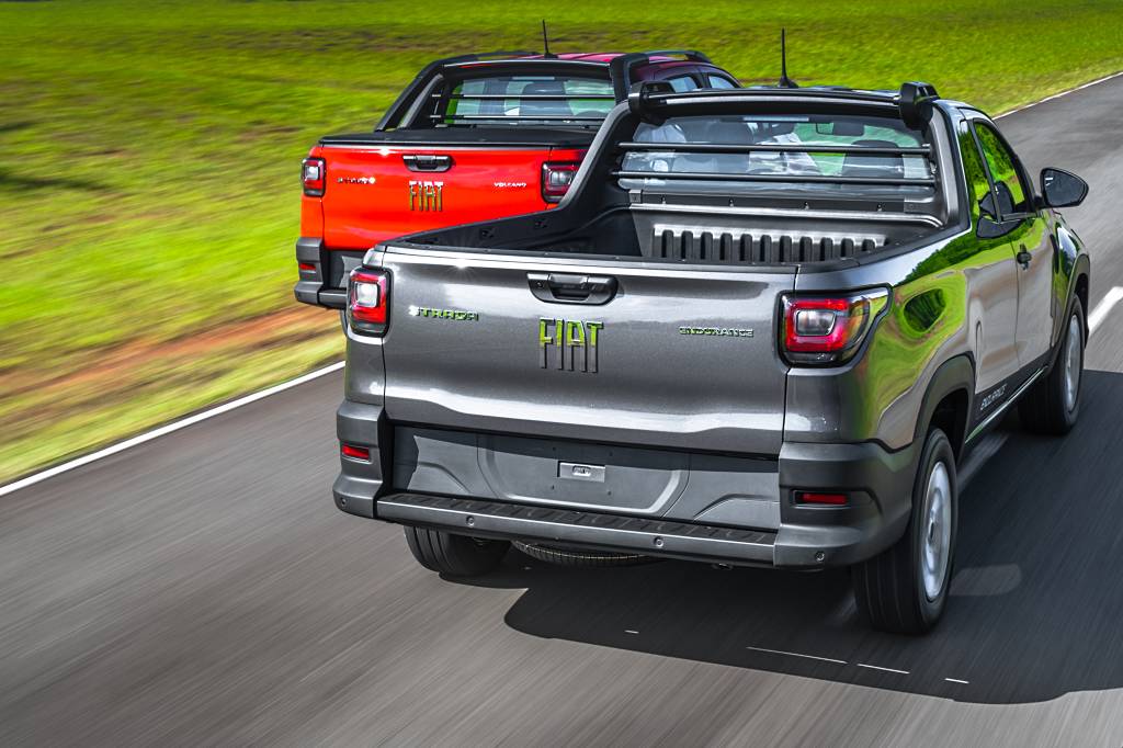 Novas Fiat Strada Volcano 1.3 cabine dupla e Endurance 1.4 cabine simples Novas Fiat Strada Volcano 1.3 cabine dupla e Endurance 1.4 cabine simples
