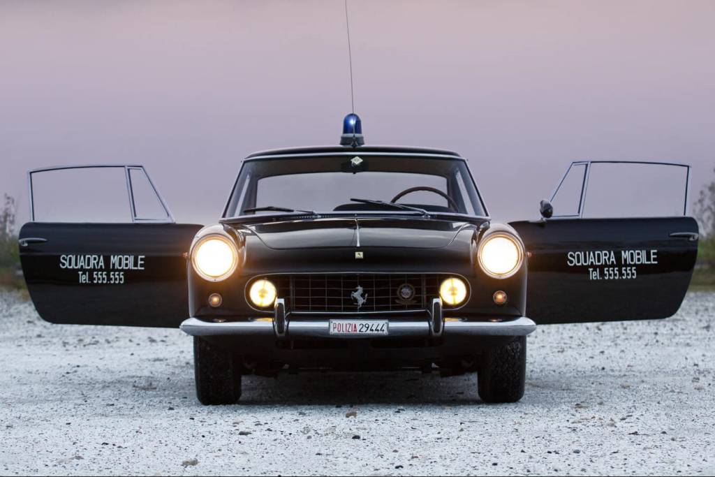 Ferrari 250 GTE viatura Ferrari 250 GTE viatura