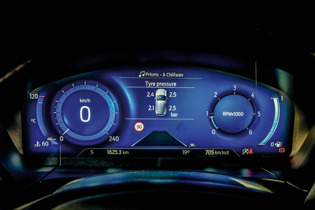 Kuga_ST-Line-X_EcoBlue_Hybrid_101 Kuga_ST-Line-X_EcoBlue_Hybrid_101