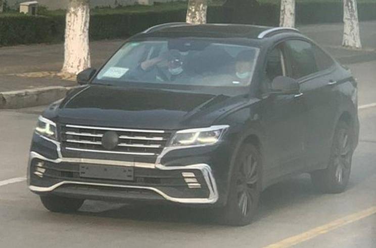 Flagra VW Tiguan X cupê Flagra VW Tiguan X cupê