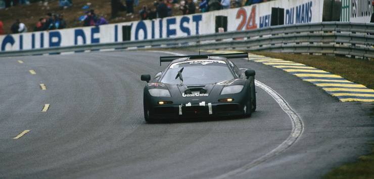 McLaren-GTR-Destaque 1995 Le Mans 24 hours.Le Mans, France. 17th - 18th June 1995.J.J. Lehto / Yannick Dalmas / Masanori Sekiya (McLaren F1 GTR), 1st position, action.World Copyright: LAT PhotographicRef: 95 LM a