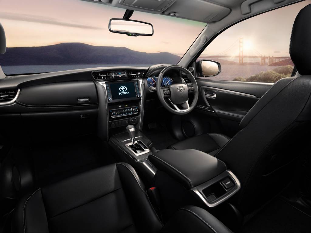 Toyota-Fortuner-14 Toyota-Fortuner-14