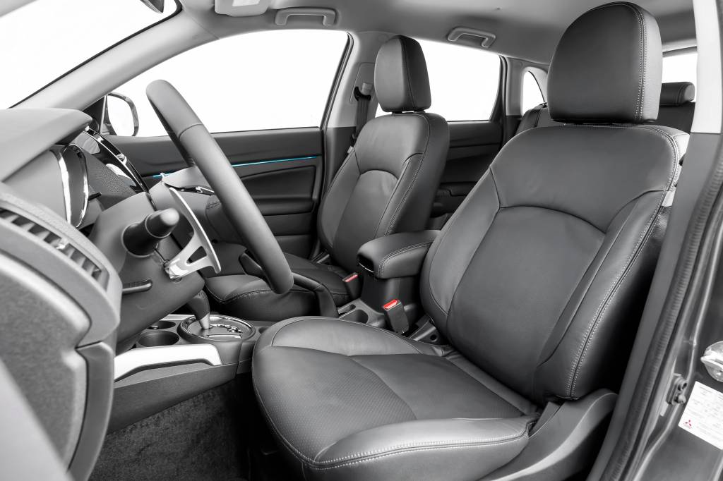 Mitsubishi Outlander Sport 2021 (14) Mitsubishi Outlander Sport 2021 (14)
