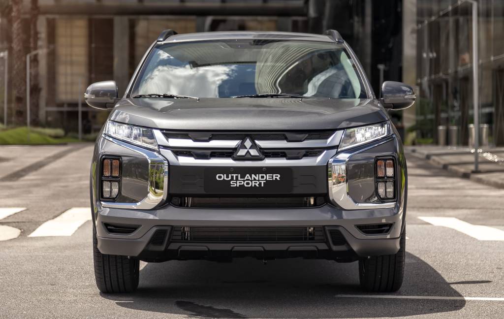 Mitsubishi Outlander Sport renova sem matar o ASX por até R$ 140.000