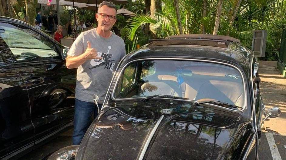 Fusqueiro e amante de carros antigos: o outro lado do Craque Neto