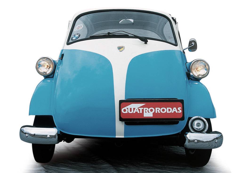 Automóvel Romi-Iseta 1959, produzido pela fábrica brasileira Romi, sob licença da ita (1) Automóvel Romi-Iseta 1959, produzido pela fábrica brasileira Romi, sob licença da ita (1)