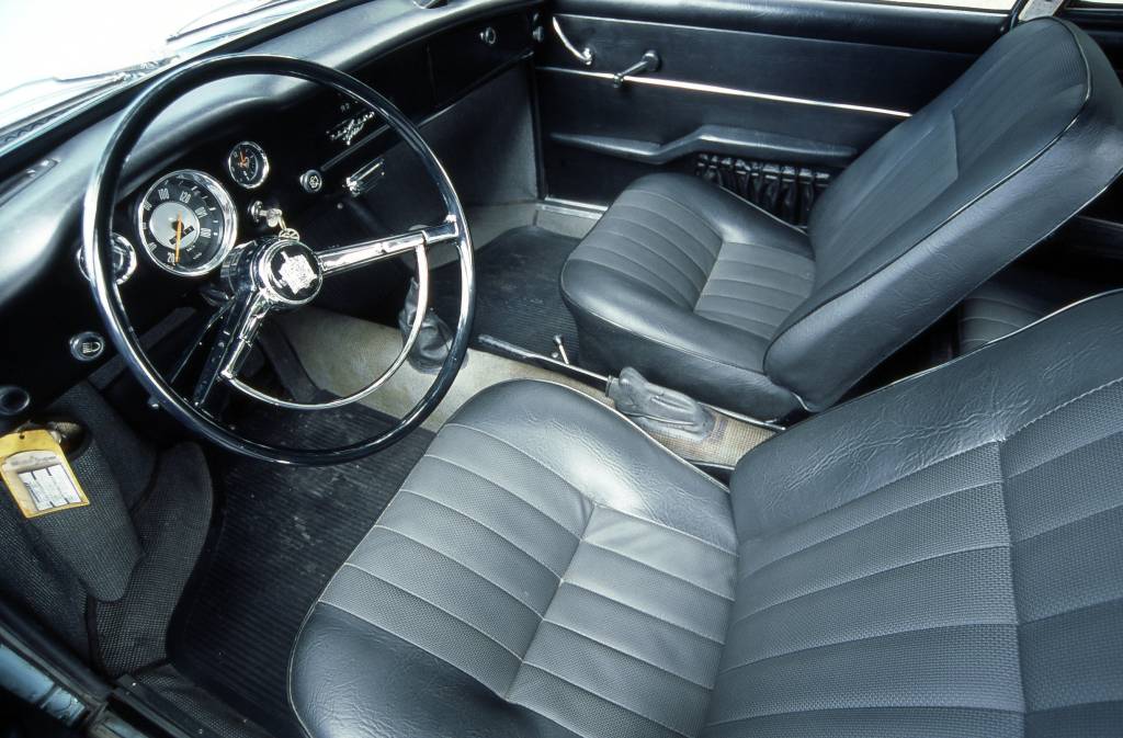 Interior do Karmann Ghia TC, modelo 1973, propriedade de CArlos Dib. Interior do Karmann Ghia TC, modelo 1973, propriedade de CArlos Dib.