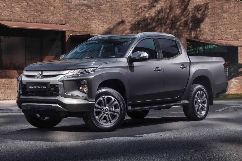 mitsubishi-l200-triton-sport-2021 (3) Mitsubishi