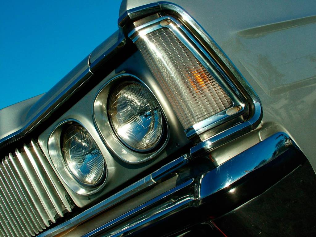 Detalhe do farol e da lanterna do Galaxie Landau modelo 1976, da Ford, pertencen Detalhe do farol e da lanterna do Galaxie Landau modelo 1976, da Ford, pertencen