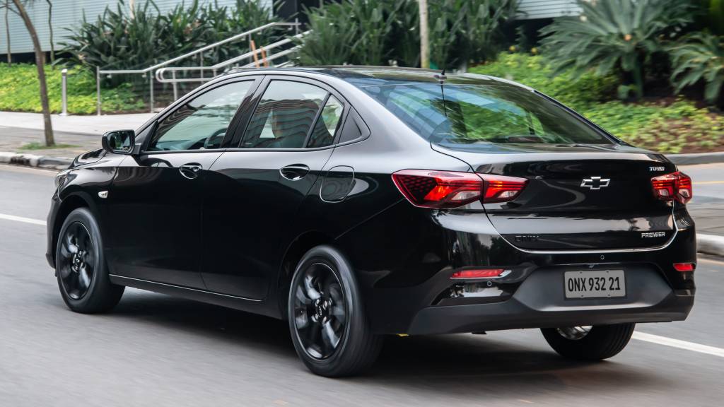 Chevrolet Onix Plus Midnight Assim como no Onix RS, muda apenas o visual na versão Midnight