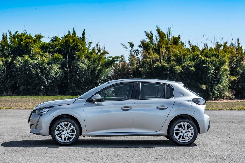 Peugeot 208 Active Pack 2021 (7) Peugeot 208 Active Pack 2021 (7)