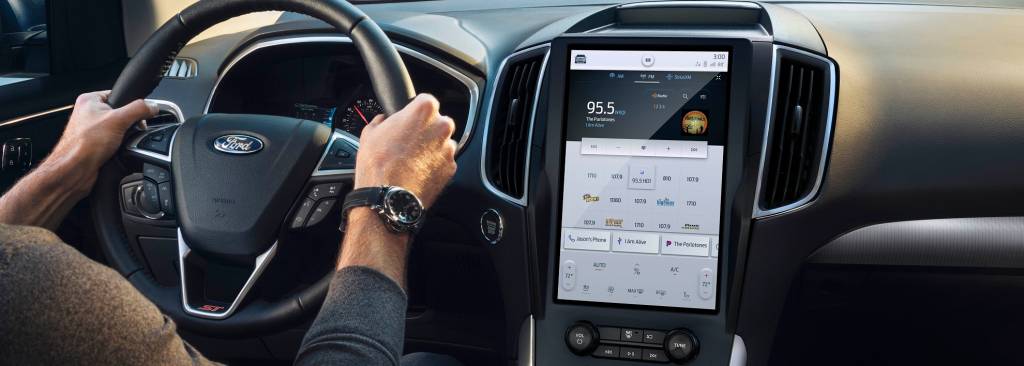 2021 Edge Titanium Elite Se a Ford não consegue mais aumentar a tela do Edge, que tal ampliar a presença do Android no veículo?