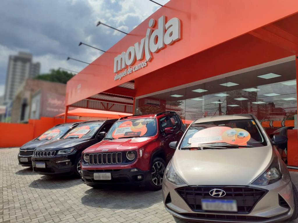 Locadora bloqueia carro alugado que estava a 60 km/h em rodovia