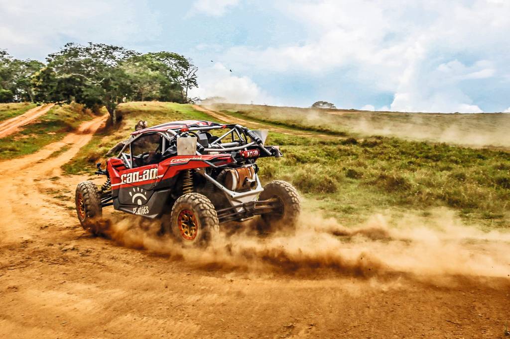 CAN-AM Maverick X3 MAX RS Turbo CAN-AM Maverick X3 MAX RS Turbo
