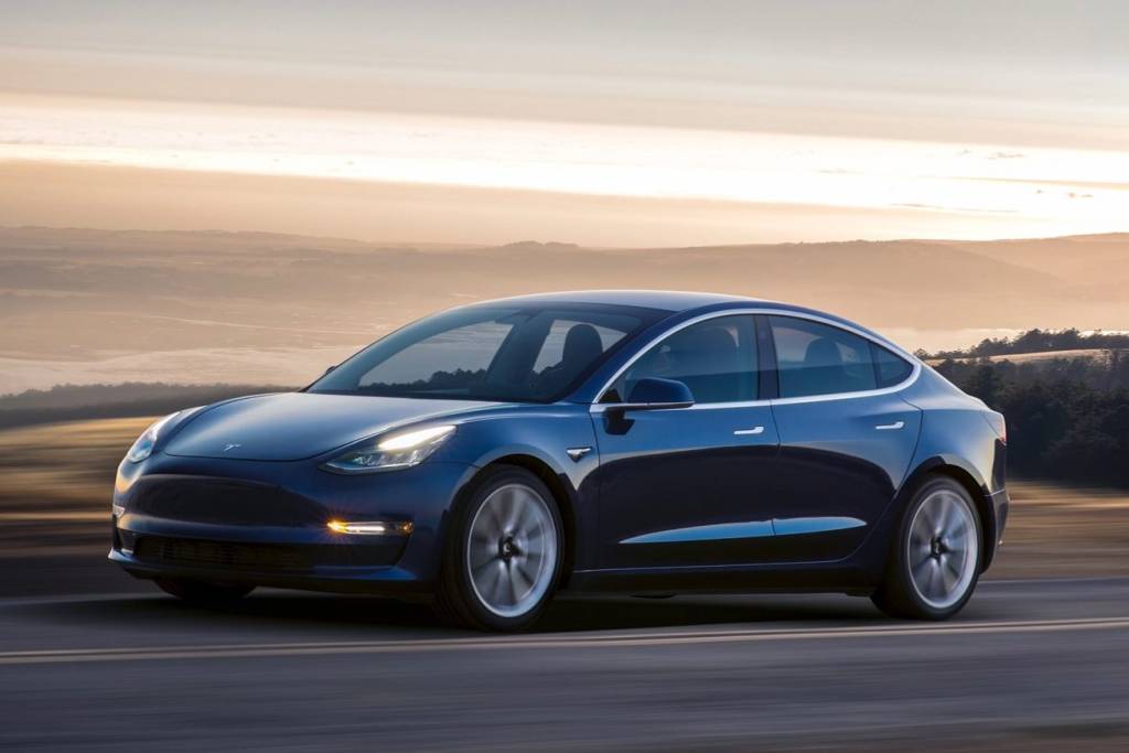 Tesla-Model-3-0001 model 3