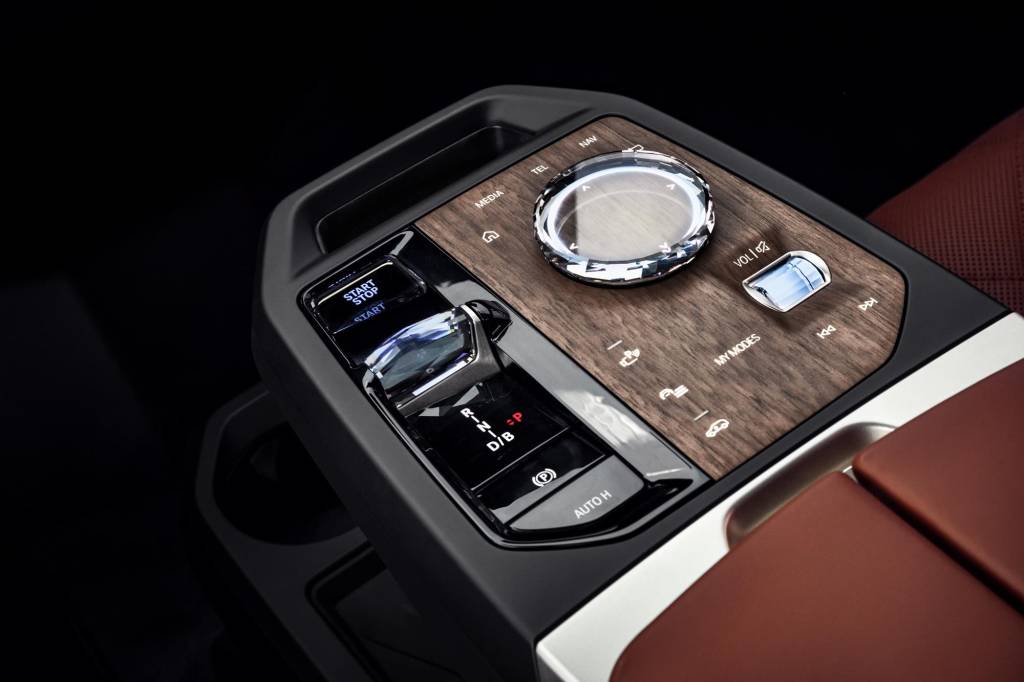 The_first_BMW_iX_8 The_first_BMW_iX_8