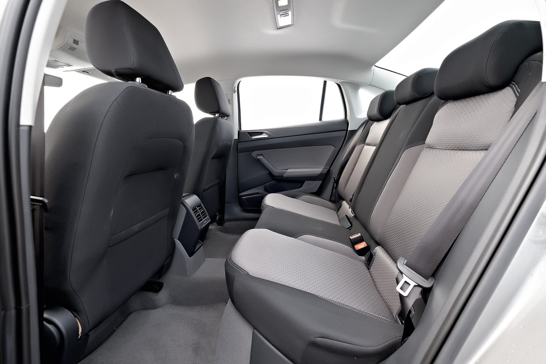 VW Vitrus Comfortline Compara 739