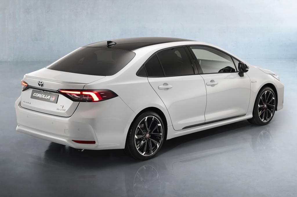toyota_corolla_gr_sport (3) toyota_corolla_gr_sport (3)