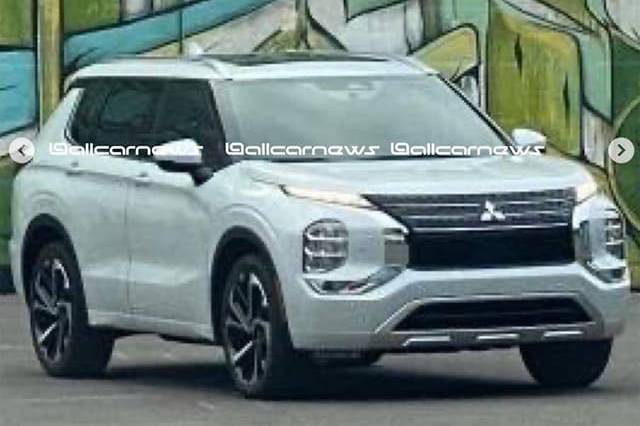 2022-outlander-leak-front Flagra Outlander 2022