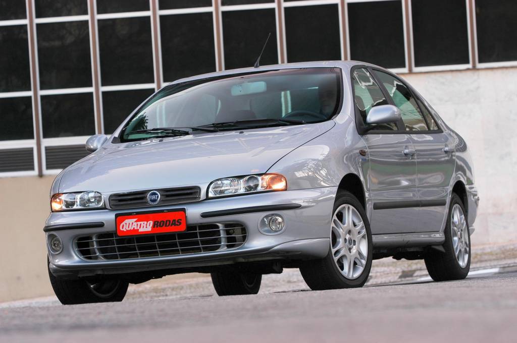 Marea SX 1.6 16V, modelo 2006 da Fiat, testado pela revista Quatro Rodas.