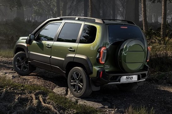 Niva Travel Offroad_Forest Lada Niva Travel