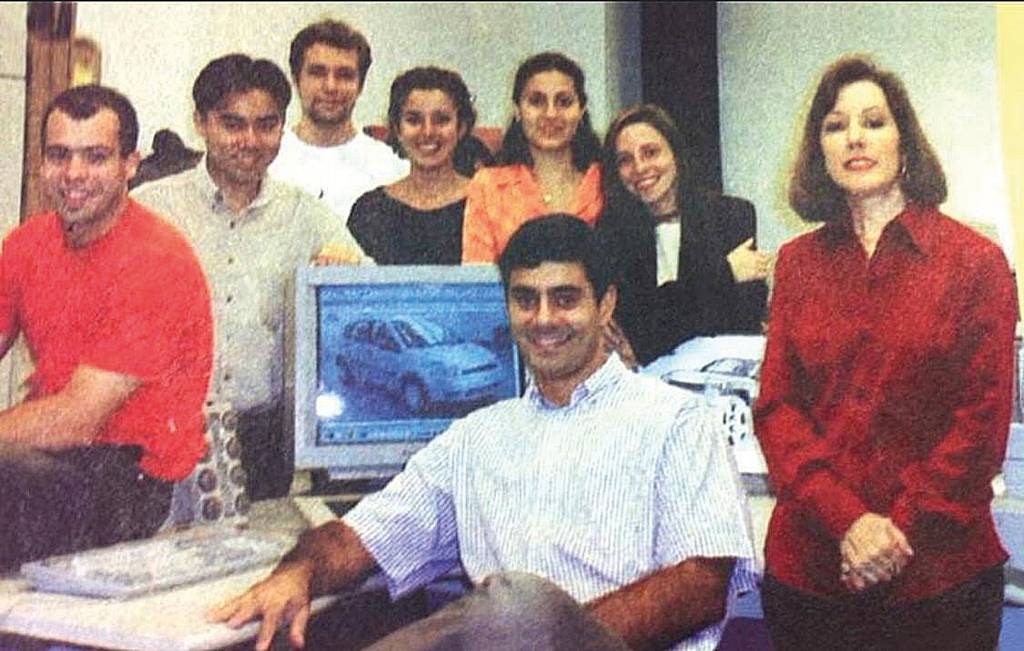 João com o time de design da Ford, formado em 2001, logo após sua contratação