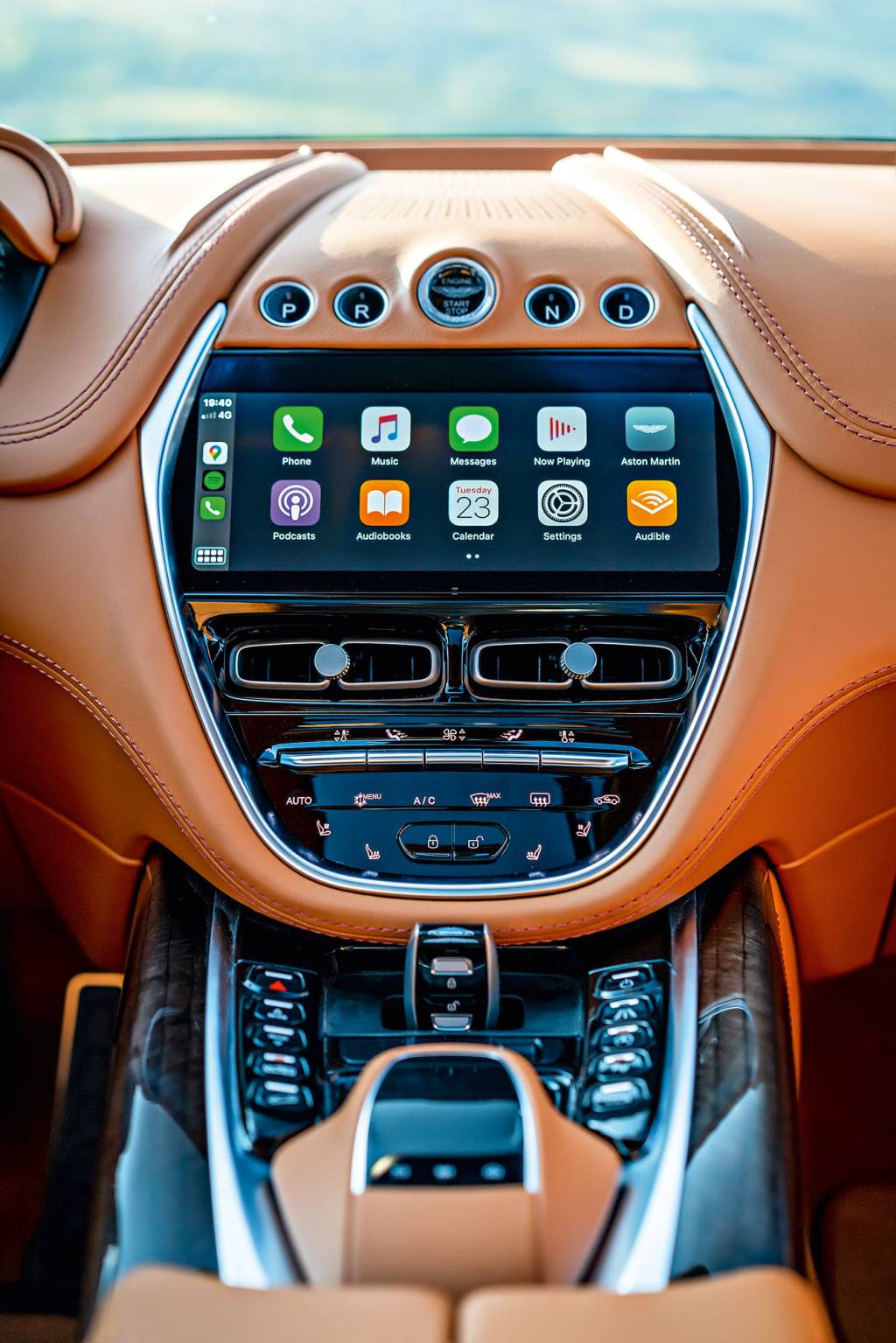 Aston Martin DBX Aston Martin DBX