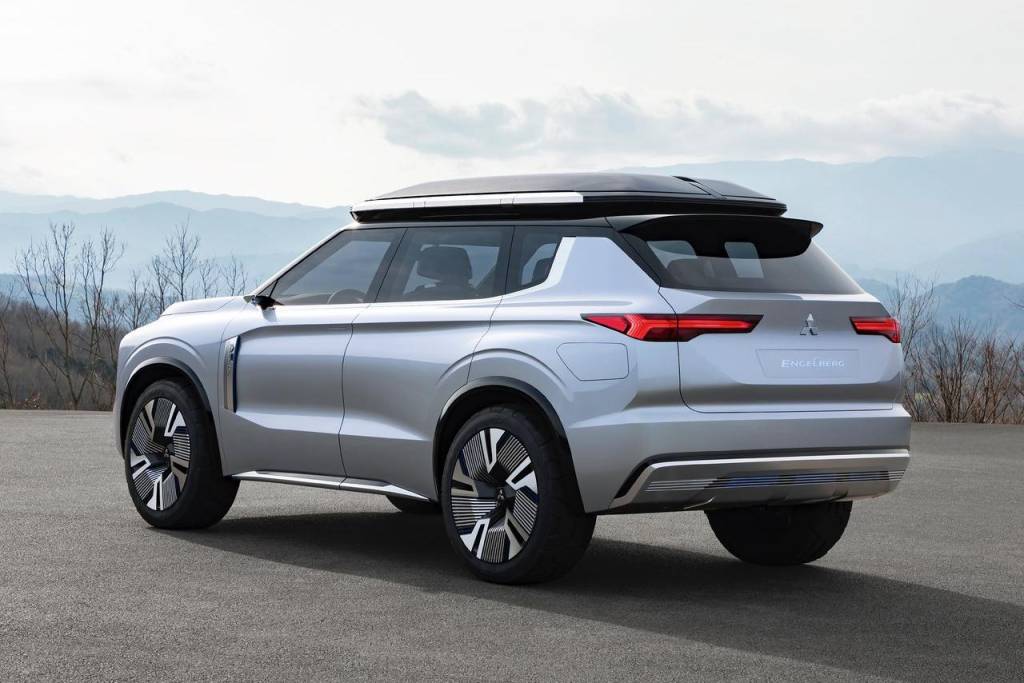 mitsubishi-outlander-engelberg-tourer-2 mitsubishi-outlander-engelberg-tourer-5