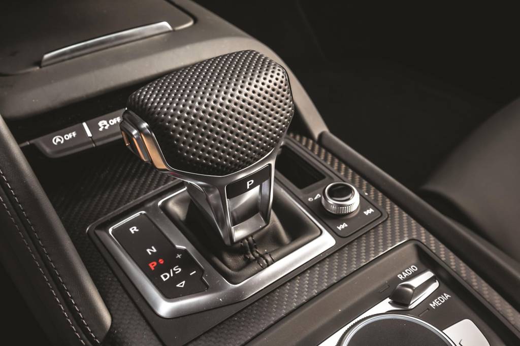 Audi R8 V10 Performance 2020 (3) Audi R8 V10 Performance 2020 amarelo cÂmbio