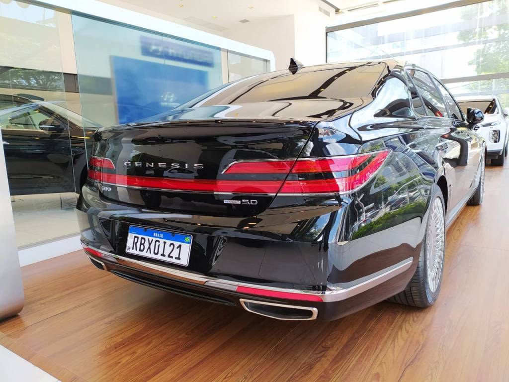 Genesis G90 Genesis G90