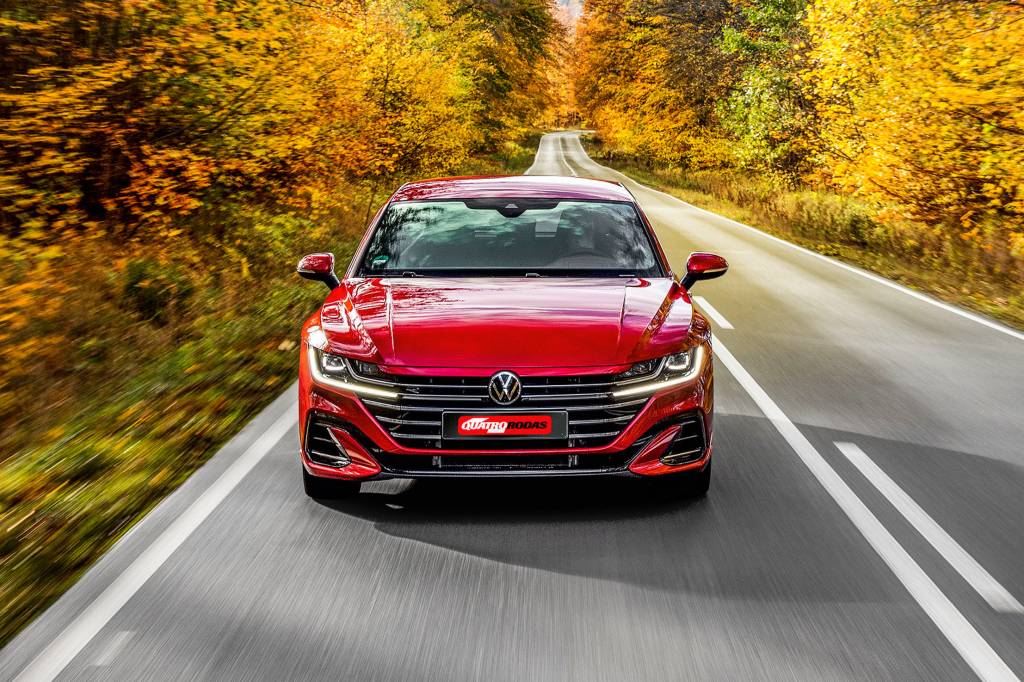 Volkswagen Arteon Shooting Brake (7) Volkswagen Arteon Shooting Brake vermelho frente
