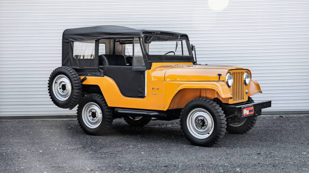 WILLYS JEEP UNIVERSAL FORD JEEP (4) Primeiro Jeep nacional chegou a ser o carro mais vendido do Brasil