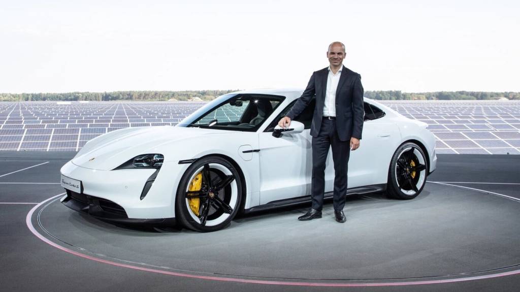 1366_2000 Após contratar talentos da Blackberry para cuidar do software, Apple foi atrás de VP da Porsche para desenvolver a carroceria de seu carro