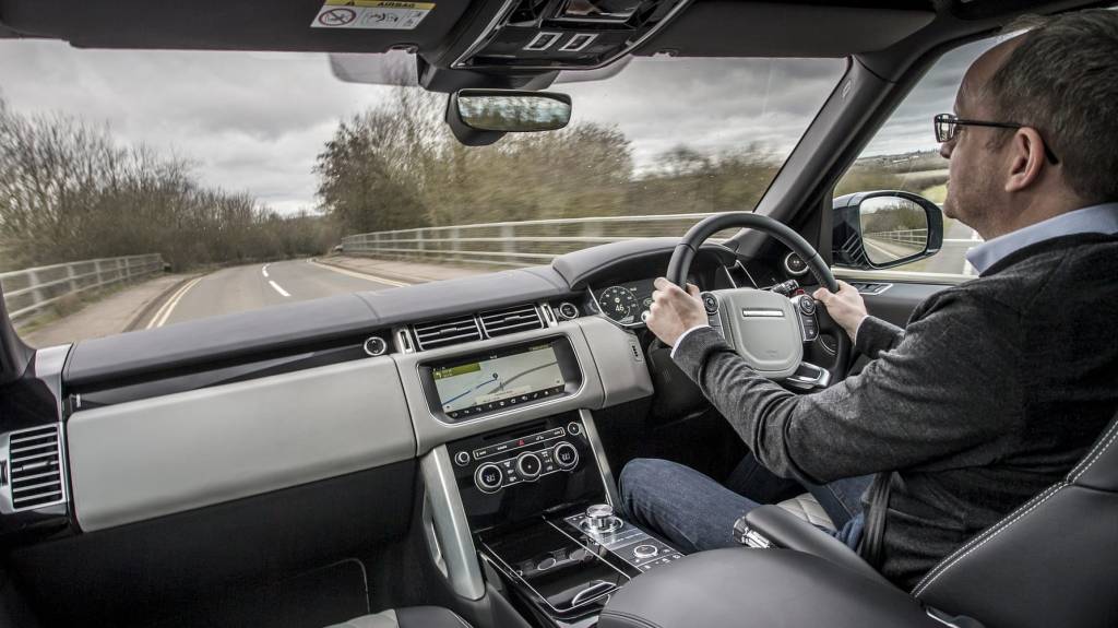 Inglaterra vai pagar R$ 23 mil para que motoristas vendam seus carros