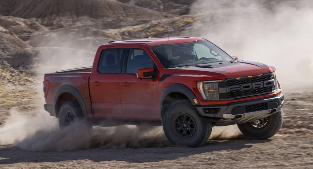 Ford F-150 Raptor 2021 no deserto