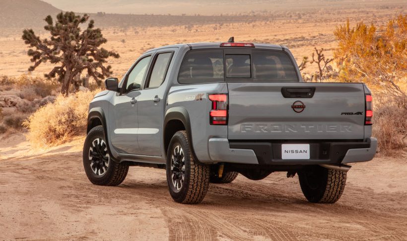Nissan Frontier 2022 Nissan Frontier 2022 no deserto