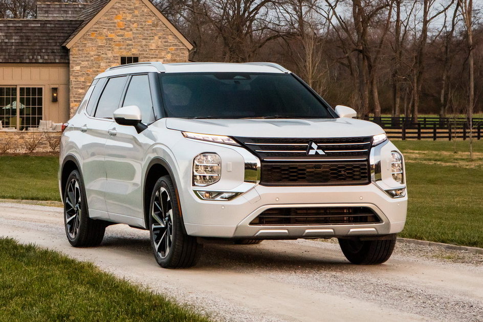 2022-Mitsubishi-Outlander-2-SUV-CarScoops Mitsubishi Outlander 2022