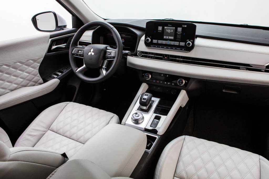 2022-Mitsubishi-Outlander-20-SUV-CarScoops Mitsubishi Outlander 2022