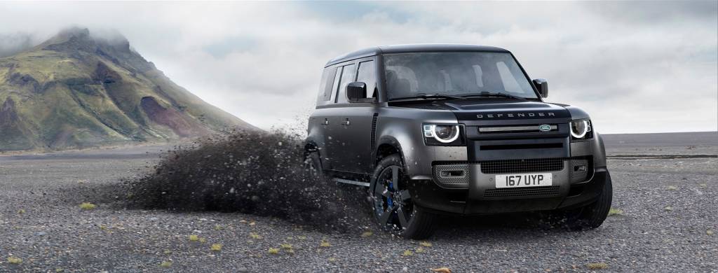LR_DEF_110_CARPATHIAN_EDITION_22MY_250221_01 Versão de topo, Defender V8 Carpathian vem com detalhes em preto, adesivos exclusivos e o que a Land Rover definiu como