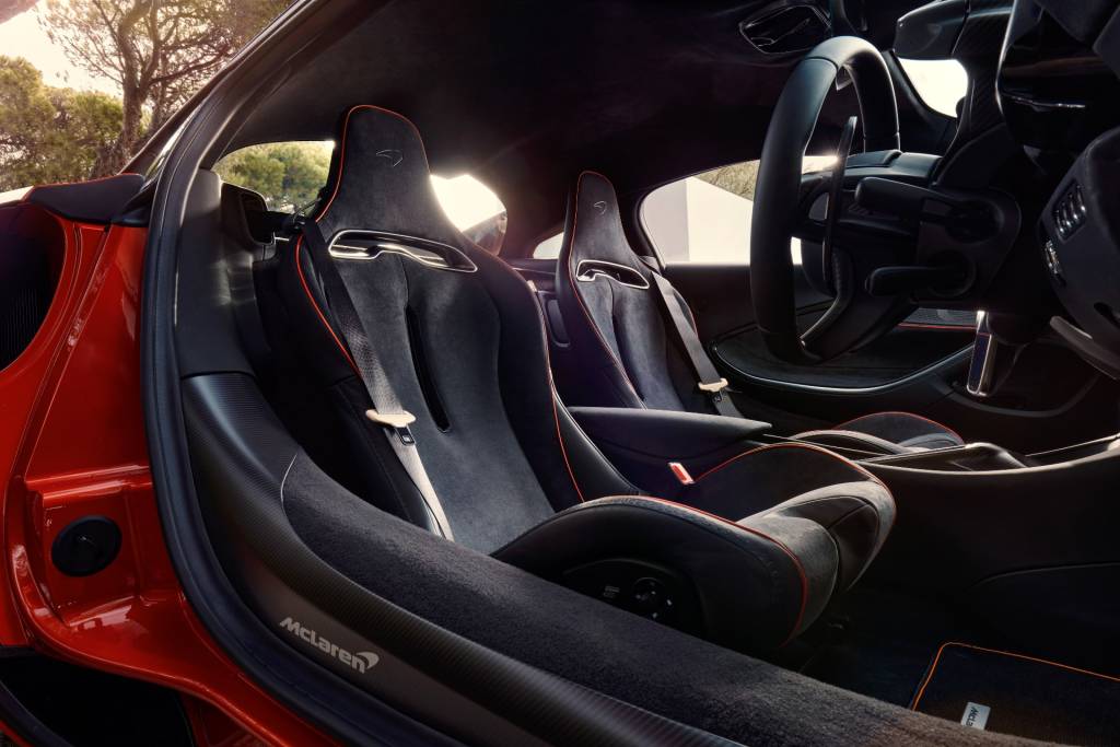 mclaren artura mclaren artura