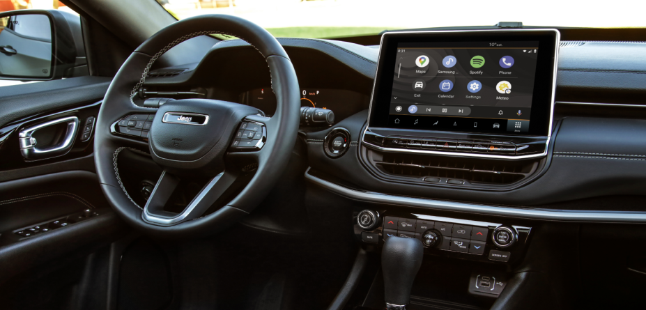 Apple Carplay em funcionamento na central Uconnect 5 de 10,1 polegadas do novo Jeep Compass 2022 Apple Carplay em funcionamento na central Uconnect 5 de 10,1 polegadas do novo Jeep Compass 2022