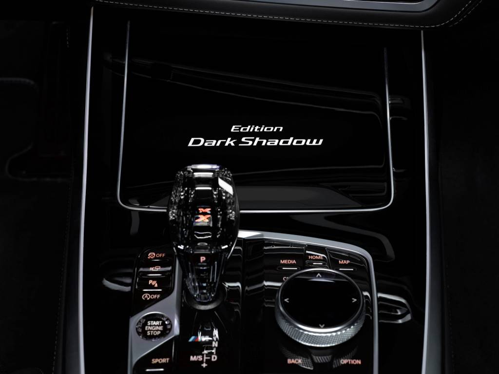 BMW X7 Dark Shadow Edition câmbio BMW X7 Dark Shadow Edition câmbio