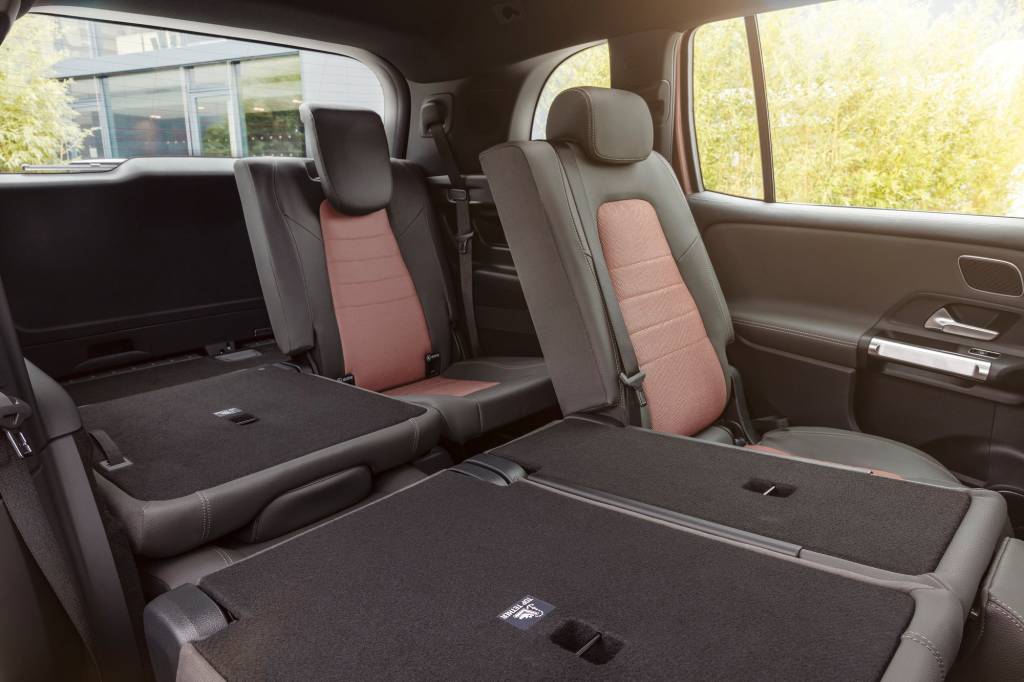 Mercedes-EQ, EQB, X 243, 2021 Mercedes-EQ, EQB, 2021; Electric Art Line; EQB 350 4MATIC (Stromverbrauch kombiniert: 16,2 kWh/100 km; CO2-Emissionen kombiniert: 0 g/km) // Mercedes-EQ, EQB, 2021; Electric Art Line; EQB 350 (combined power consumption: 16.2 kWh/100 km, combined CO2 emissions: 0 g/km)