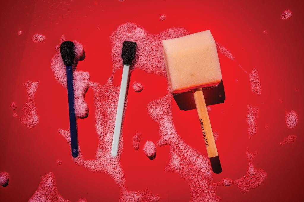 Testamos pincéis de espuma que prometem tirar todas sujeiras do seu carro