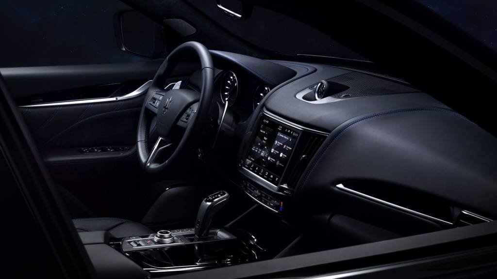 Maserati-Levante-Hybrid-20 levante