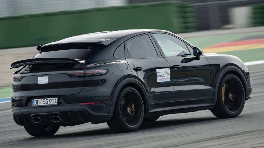 Porsche Cayenne Coupé Turbo 1 Porsche Cayenne Coupé Turbo visto 3/4 de trás