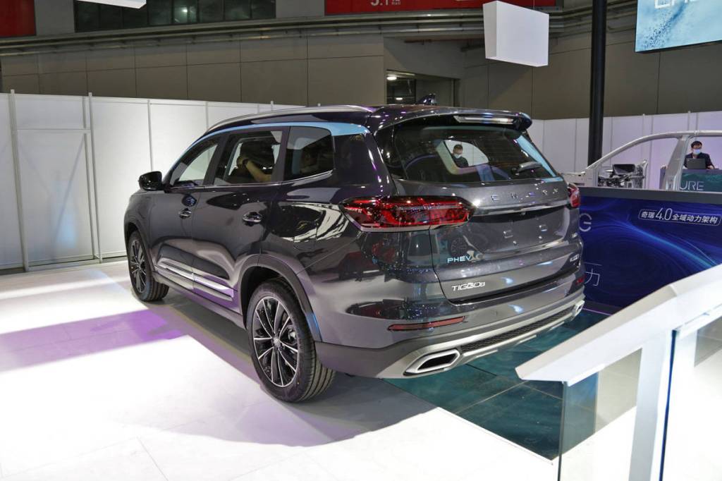 Chery Tiggo 8 Plus PHEV traseira Chery Tiggo 8 Plus PHEV traseira