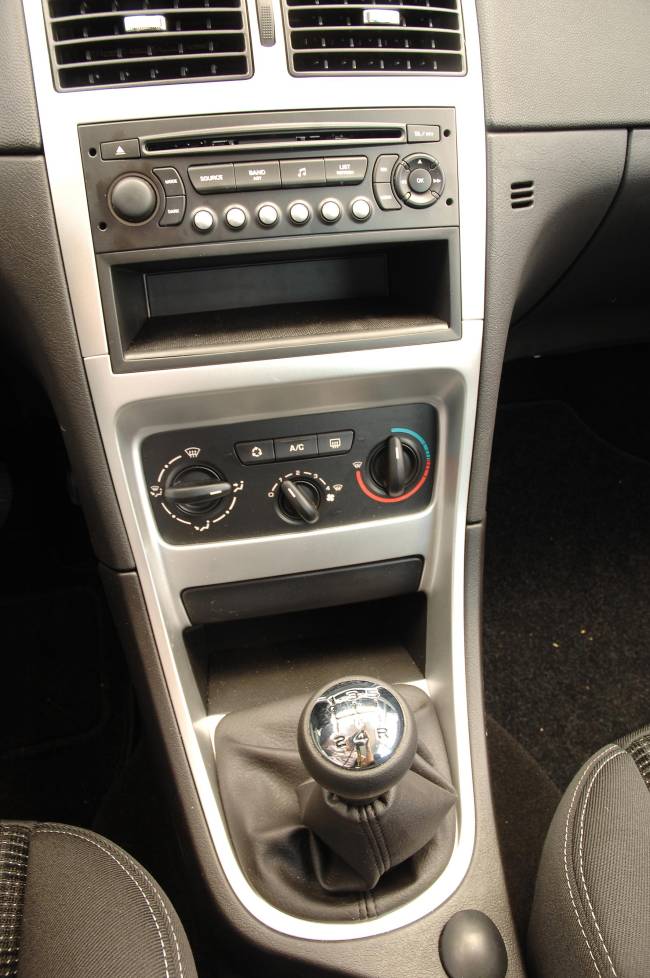 Teste comparativo peruas Marea Weekend toyota fielder peugeot 307 sw (11) Teste comparativo peruas Marea Weekend toyota fielder peugeot 307 sw